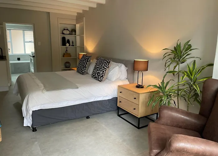 22 On Gordon - Previously Annies Self Catering