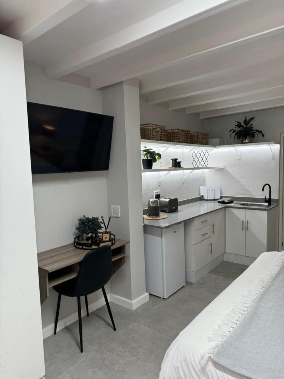 22 On Gordon - Previously Annies Self Catering * Durban